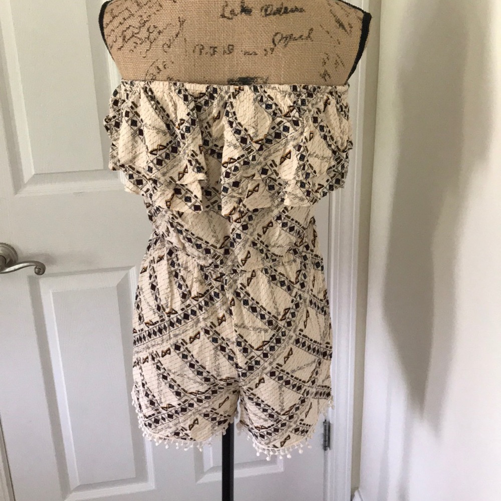Romper. - Picture 2 of 3